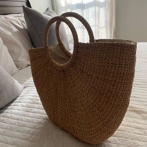 Wicker style beach bag